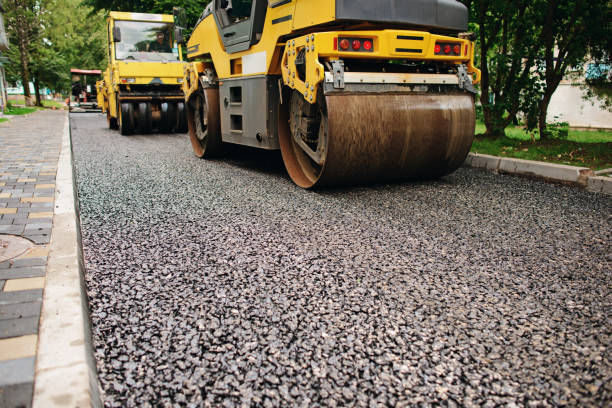 Best Driveway Paving Contractor  in Glencoe, IL